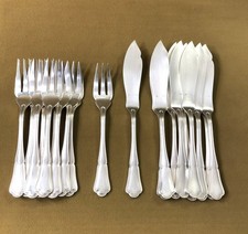 ménagère 12 couverts à