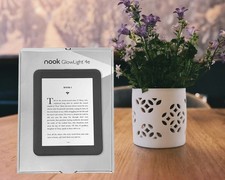 Barnes & Noble Nook GlowLight 4e Touchscreen eReader 8GB WiFi Page-Turn Buttons