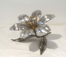 Fleur en bronze argenté sur