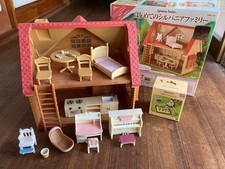 Maison Sylvanian Families avec ensemble de meubles