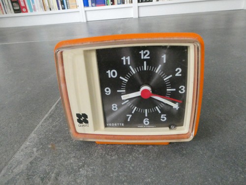Réveil quartz vintage vedette - réveil,