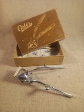 Ancienne tondeuse manuelle de