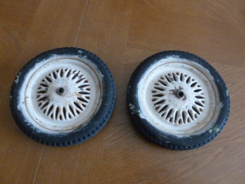 Lot roues pour voiture à - roues,