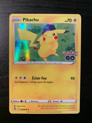 Carte pokémon holo pikachu - carte,
