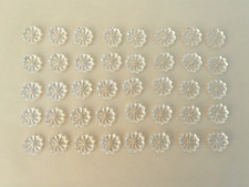 Lot ; 40 pampilles en cristal