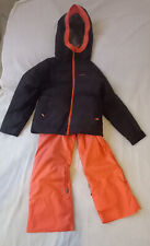 Wedze de Décathlon Très joli ensemble doudoune et pantalon de ski enfant chauds