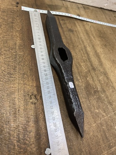 Outil ancien mine marteau - ,