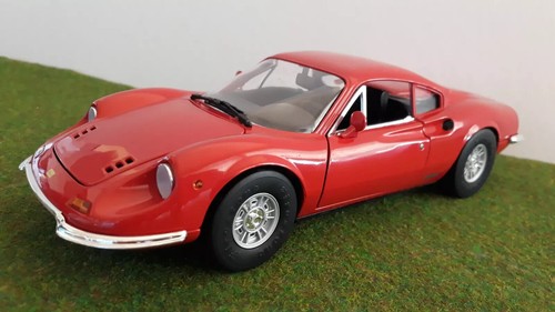 Ferrari dino rouge coupé - dino, au