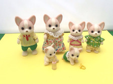 SYLVANIAN FAMILIES CHIHUAHUA FAMILY BUNDLE OF 6 FIGURES