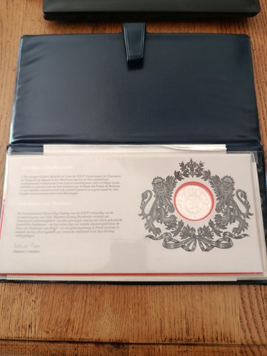 Enveloppe timbre médaille - enveloppe, timbre-médaille