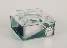 Val St. Lambert, Belgium. Lidded box in art glass. Faceted clear and green glass