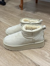 UGG Ultra Mini Classic Beige