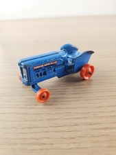 Véhicule miniature ancien