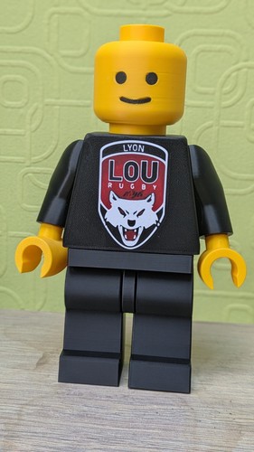 Figurine géante lou - lou, rugby