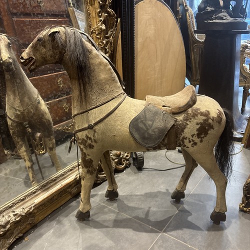 Ancien grand cheval peau - grand,
