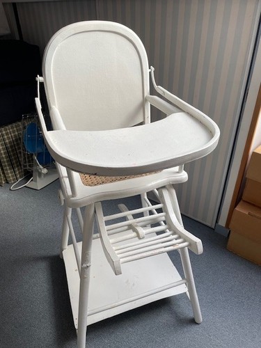 Chaise haute bébé - haute,