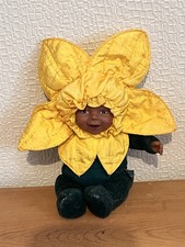 Daffodil doll, yellow sunflower Métis baby Anne Geddes