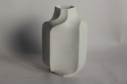 Vase moderniste porcelaine