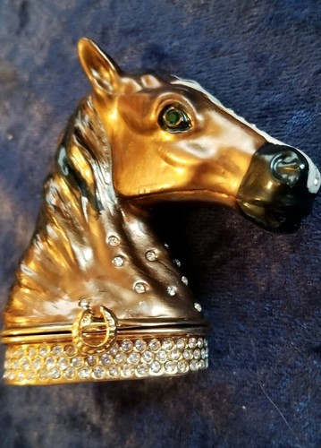 Beautiful horse head trinket - beautiful,