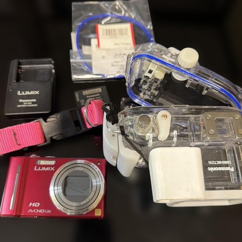 Appareil photo compact rouge