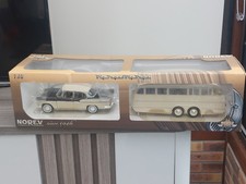 Simca Chambord et sa caravane