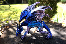 87057 B  FIGURINE STATUE 13CM