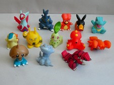 lot de 13 figurines Pokemon