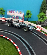 Voiture pour circuit Carrera