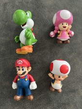 Lot de 4 figurines collection Super Mario Bross - Yoshi - Toadette - Toad