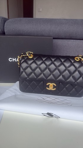 Sac main chanel - À,