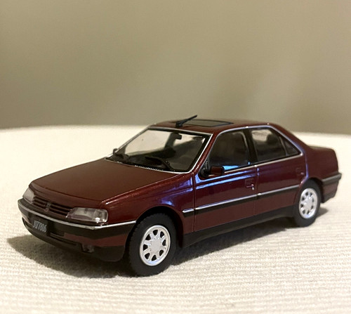Voiture miniature peugeot 405 - voiture,