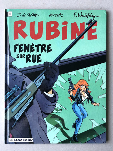 Rubine fenêtre sur rue - t.,