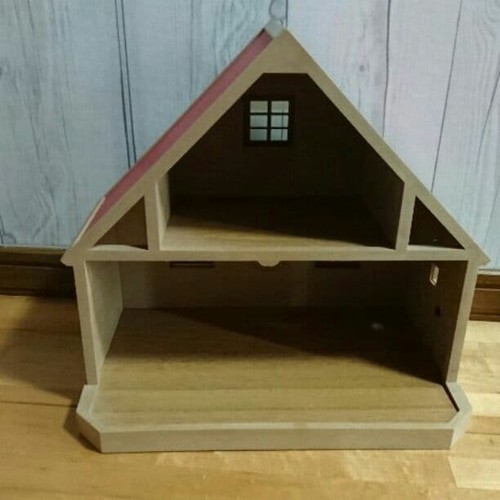 Sylvanian families red roof - families,