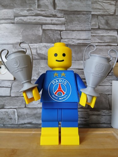 Figurine psg géante avec - psg,