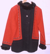 SUPERBE VESTE 100% LAINE BOUILLIE CARLA L TAILLE S / M ROUGE ET NOIR + FOURRURE