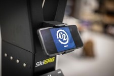 Support de téléphone pour un SkiErg Concept2