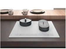 HOTPOINT HB8460BNE/W Plaque De