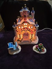 Disney Princess Lighted Christmas Castle Lamp 8" tall 6 1/2 wide