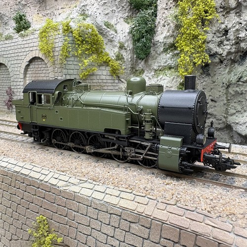Locomotive vapeur at - à,