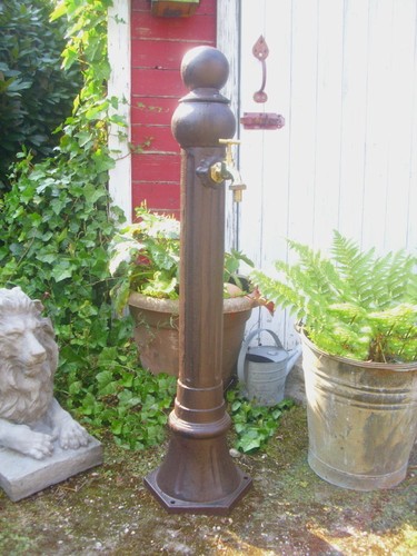 Fontaine sur pied colonne - fontaine,