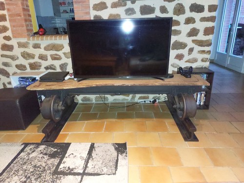 Meuble télévision original - télévision,