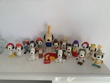 Lot de 15 Figurines Snoopy Collection + 1 Figurine Géantes McDo 2000 - Vintages