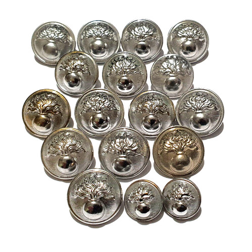 Lot anciens bouton - 17,