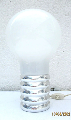 Lampe métal chromé opaline