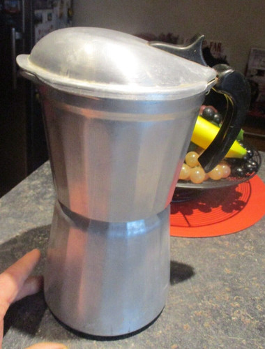 Ancienne grande cafetière - grande,