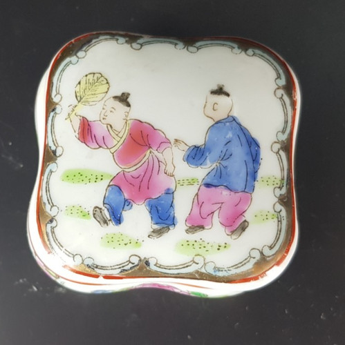 Boîte pilules déco - boîte, et