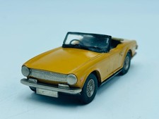 AUTO REPLICAS TRIUMPH TR6 1.43