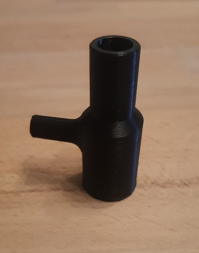 Raccord reniflard huile - de,