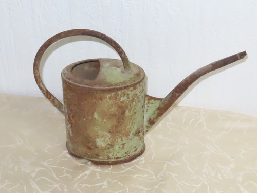 Arrosoir vintage vert clair - arrosoir, clair"