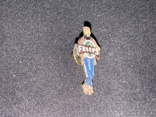 (V4) PINS BADGE ENAMEL VINTAGE COLLECTION LOGO FREEP'S FRIPERIE